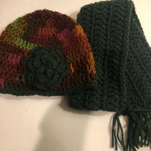 Girls Hat set Beautiful Colors with a Green Dark Green Trim and Flower Size 2-6